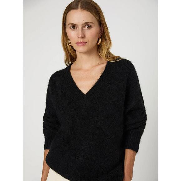 FRENCH CONNECTION Women's Fluffy Knit V Neck Oversized Sweater Size M In Black - Picture 3 of 11